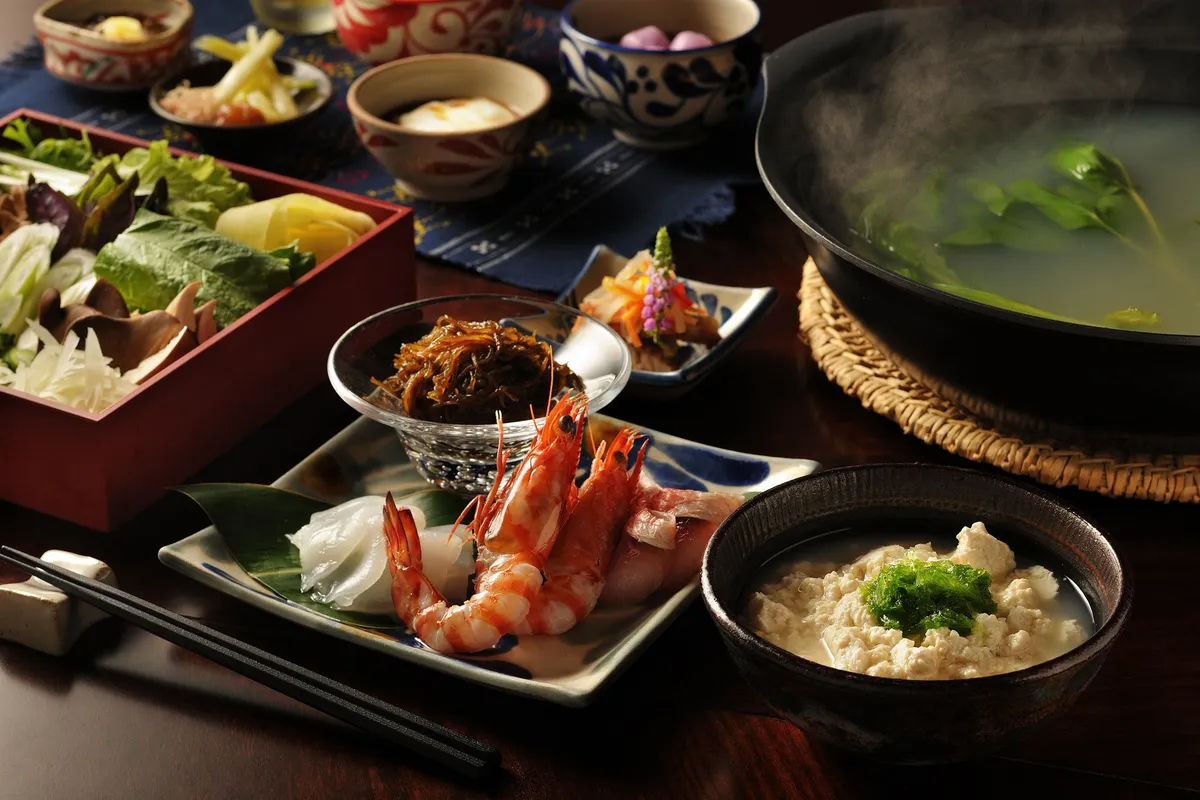 命を養う「ぬちぐすい」。沖縄の知恵が詰まった豊かな食卓。